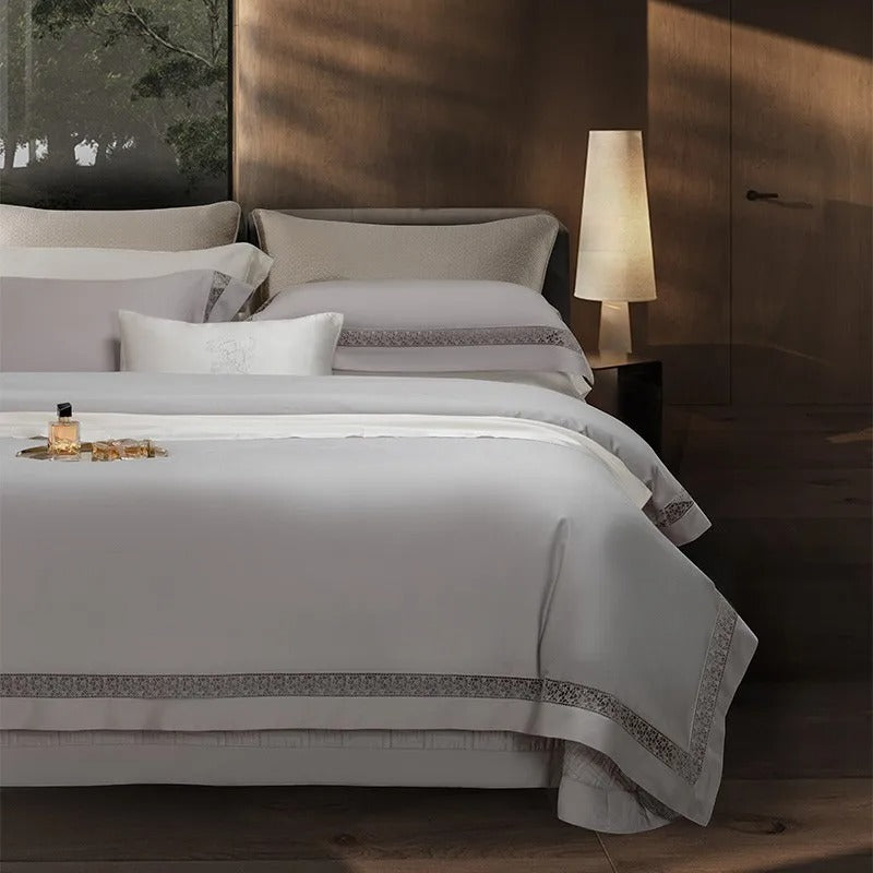Vaikon Luxurious Bedding Set Made of Egyptian Cotton with Elysium Silver Design