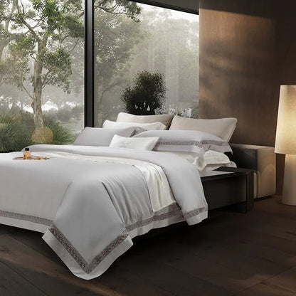 Vaikon Luxurious Bedding Set Made of Egyptian Cotton with Elysium Silver Design